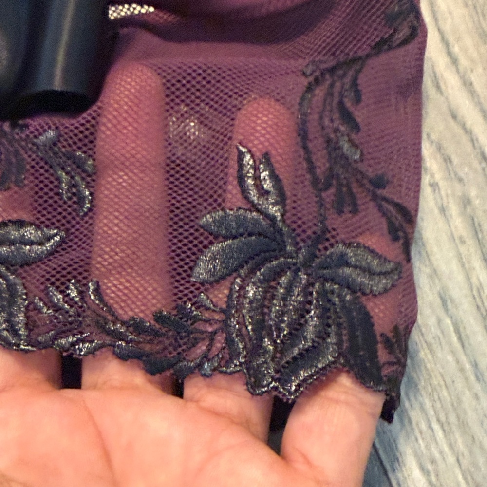 Victoria's Secret Burgundy and Black Lace Panties - Picture 8 of 10